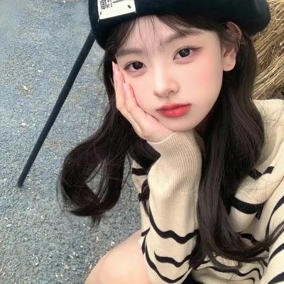 笼中女